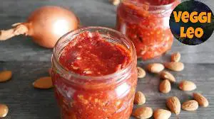 Tomaten-Mandel Mett | Vegan Rezept von Veggi Leo