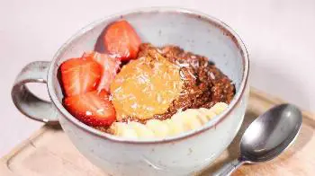 Schoko-Erdnussbutter Porridge - Vegan Rezept von Unsere Vegane Küche
