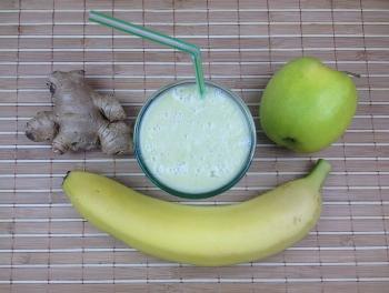 Grüner Smoothie mit Banane und Apfel Rezept von JOES CUCINA VERDE